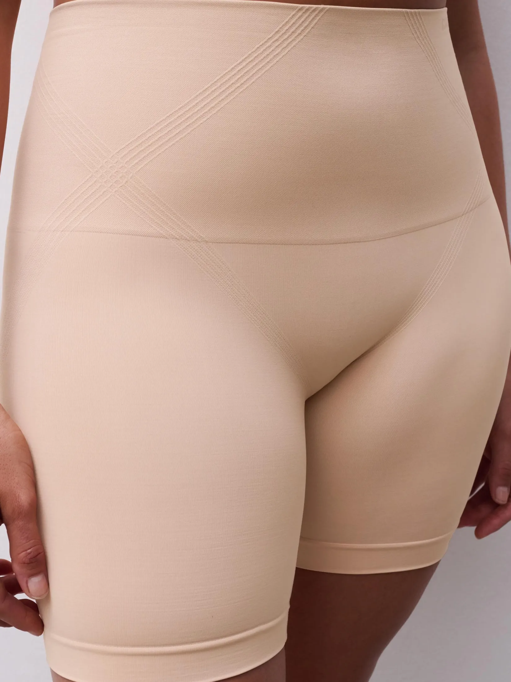 Chantelle SMOOTH COMFORT Smooth Comfort Shapewear - High waist Mid Thigh Short -