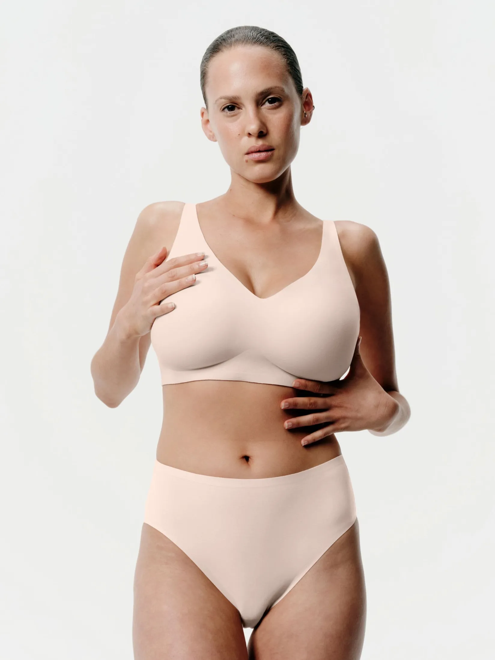 Chantelle SOFTSTRETCH POWER V-neck top -