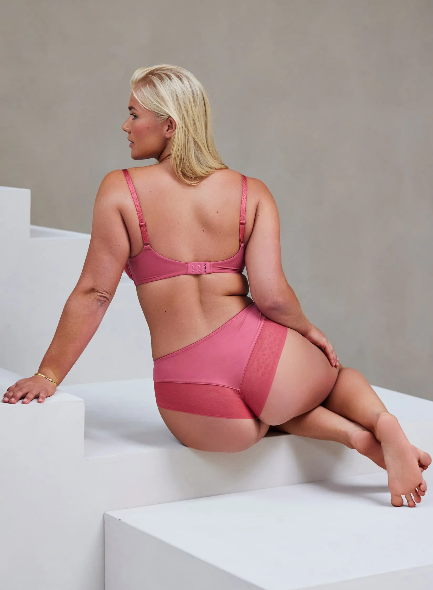 Livera SOFT LACE Cheeky -